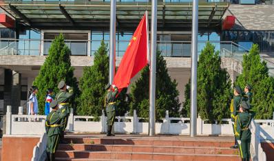 2025年铜仁一中国旗下讲话0512:心怀感恩,点亮人生