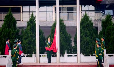 2025ͭһй½1208:Ǿʷ ഺ